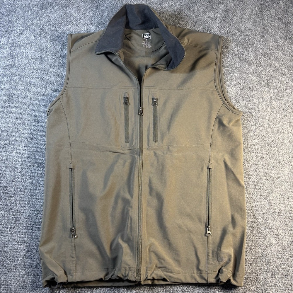 REI Softshell Vest Mens Sm Olive Green Full Zip Stretch Hiking Outdoor Pockets